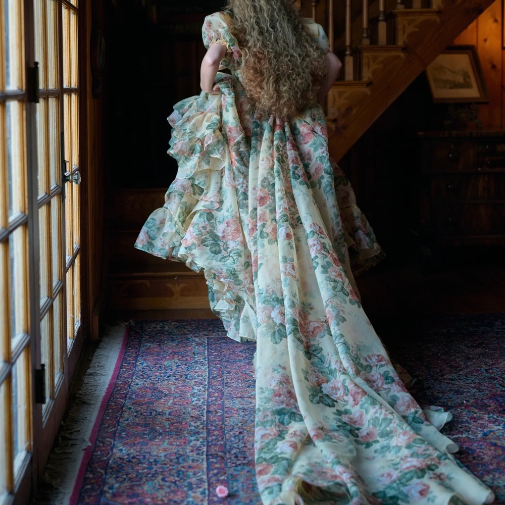 Selkie The Butter Rose In Bloom Bridal Gown with Selkie Gown Zip Bag - Size XL - Picture 2 of 14